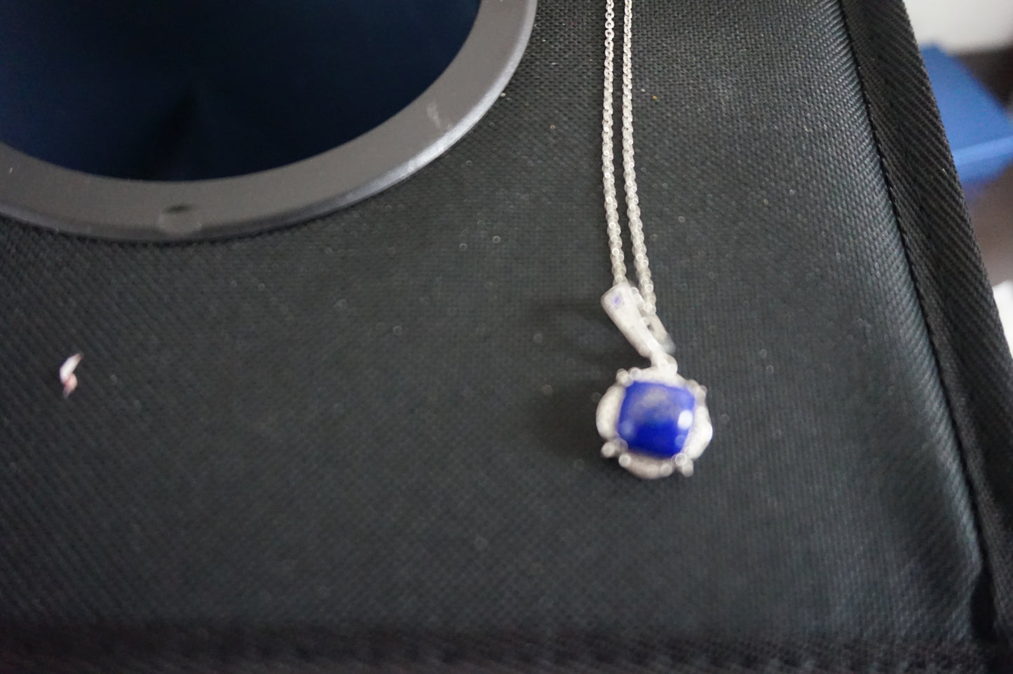 Lapis Lazuil Pendant with 18in Silver Chain