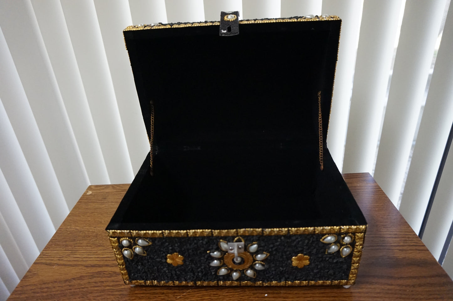 Shungite storage Treasure Chest