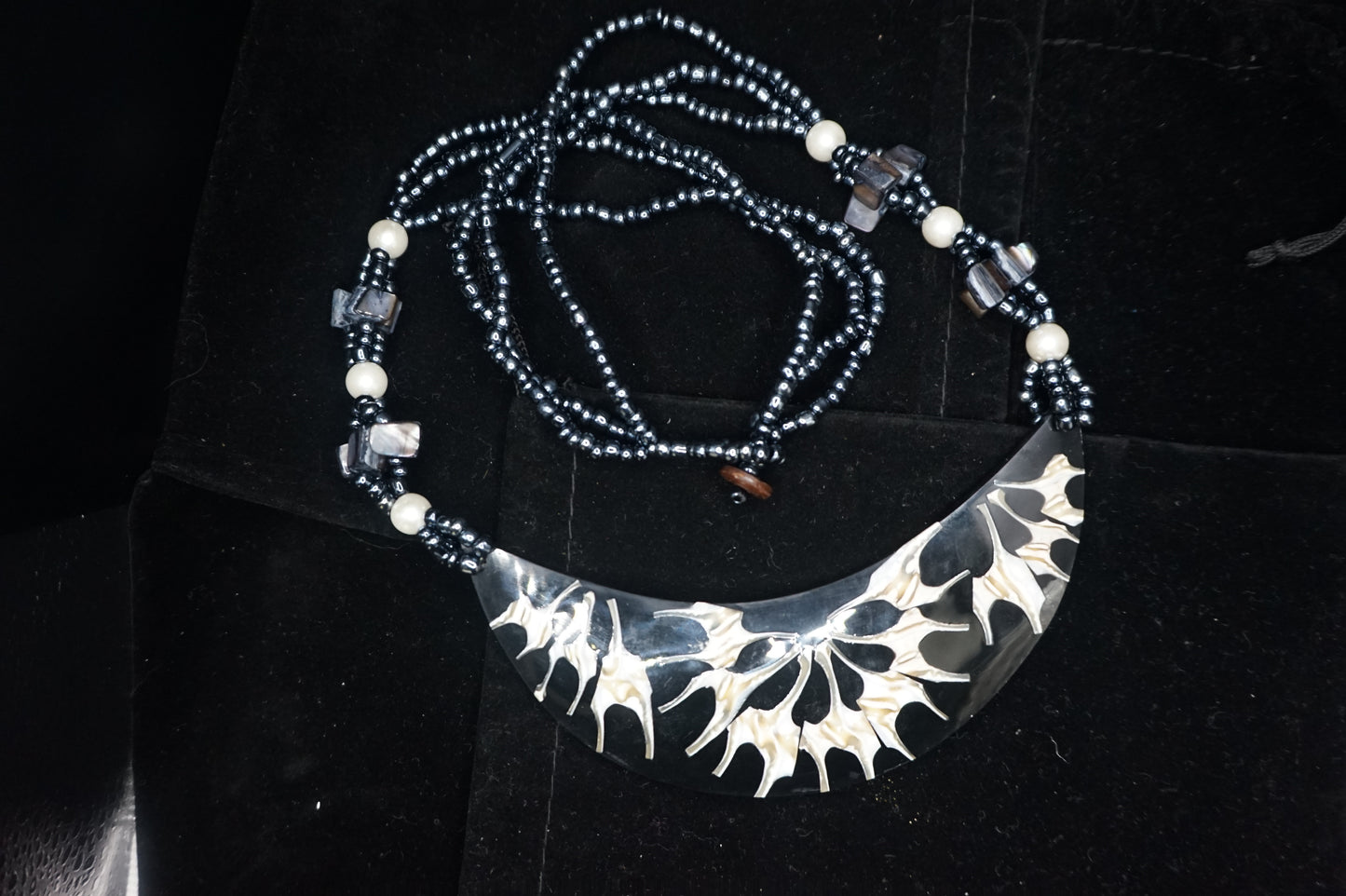 Blue Seed BIB Necklace In silvertone