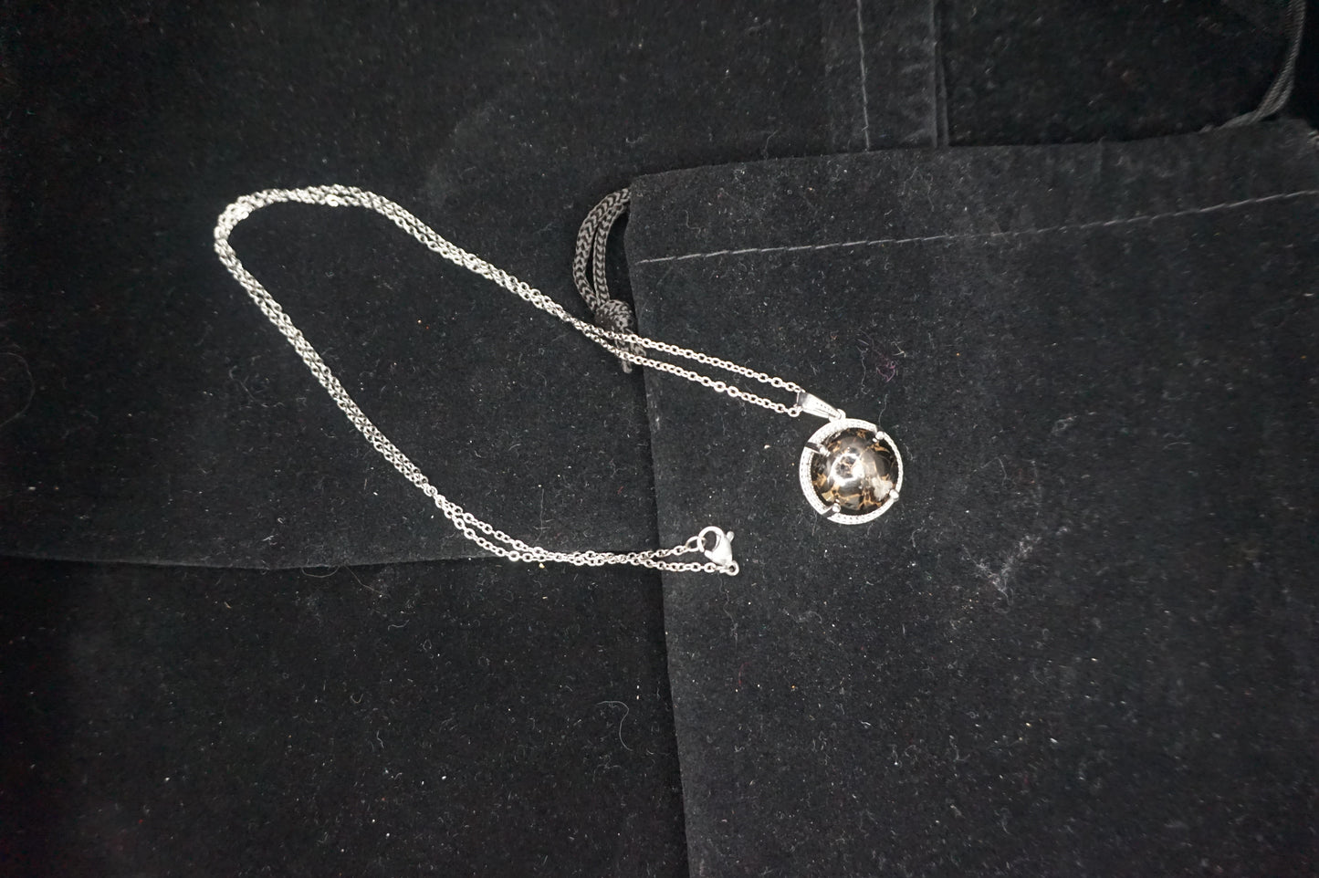 20 in Silver Chain With Shungite Pendant