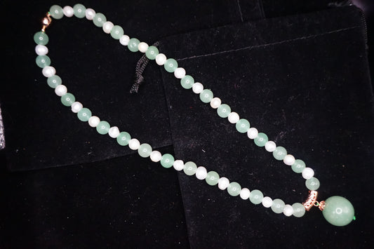 Green Aventurine and Fresh Water Pearl 18in Necklace